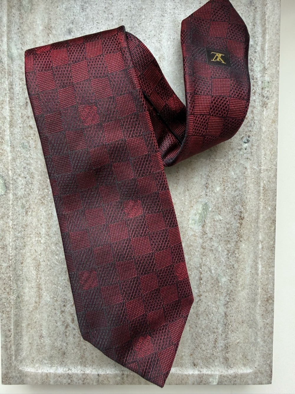 Louis Vuitton Damier Red Burgundy Checker Silk Tie - Picture 3 of 11